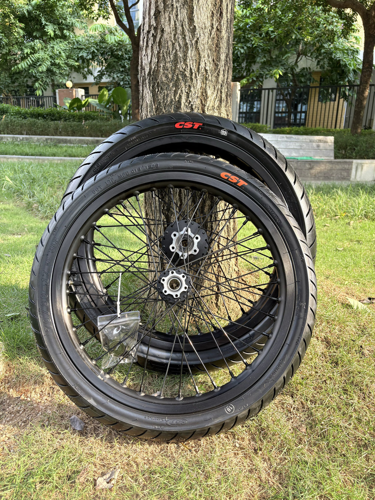 Surron LBX Talaria MX3/4/5 Compatible CST Black  17inch Supermotos
