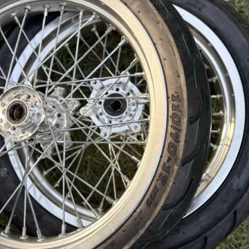 Chrome Supermotos Ultra Bee 17 inch